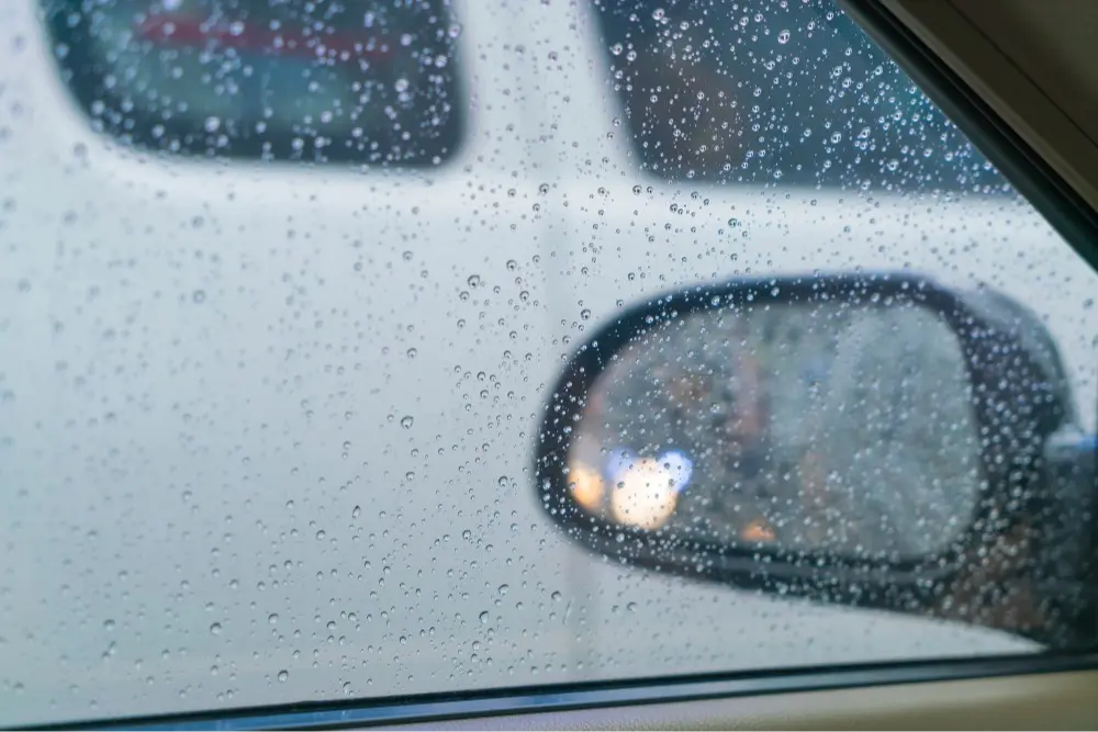 Mengapa Saluran Air di Sekitar Kaca Mobil Tidak Boleh Tersumbat | Suzuki Jember