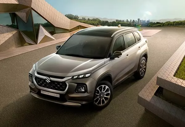 Review Suzuki Grand Vitara: SUV Premium untuk Warga Jember